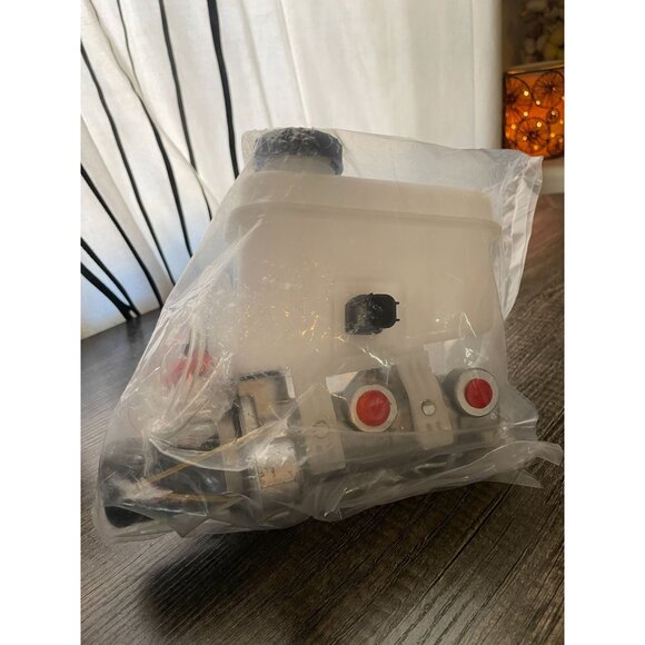 Centric 130.63070 Brake Master Cylinder & Reservoir w/ Cap OEM Fit Jeep Dodge - Picture 7 of 7